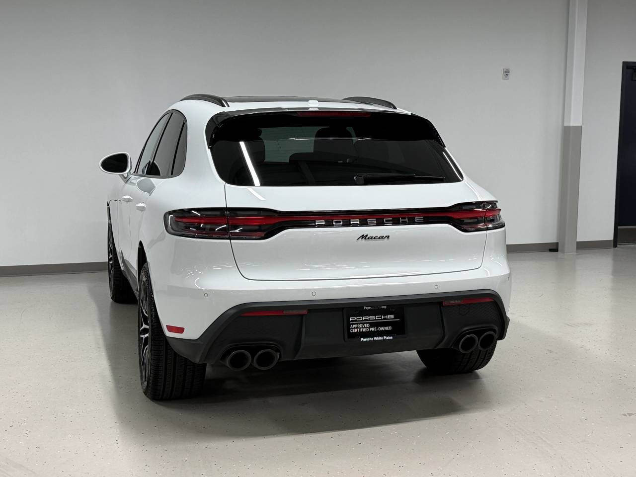 2026 Porsche MACAN — фото 3