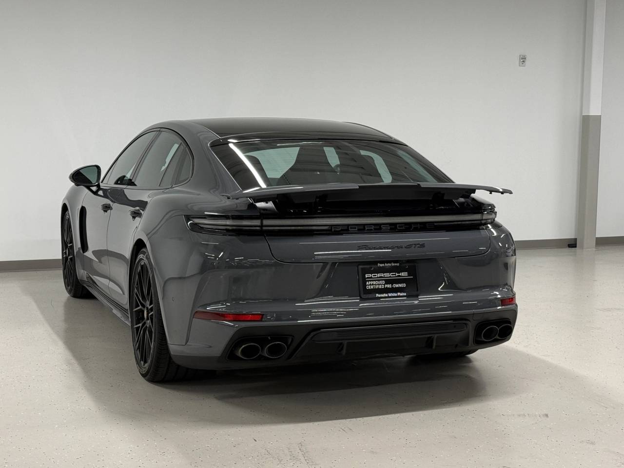 صورة 3 لـ 2025 Porsche PANAMERA