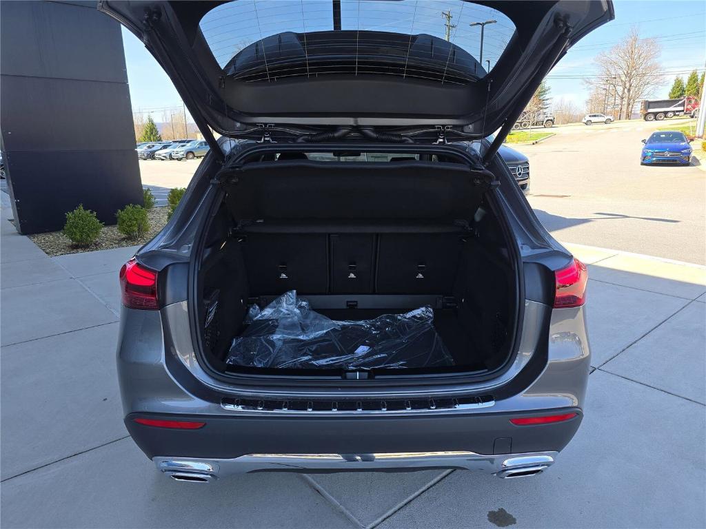 MERCEDES-BENZ GLA - 5