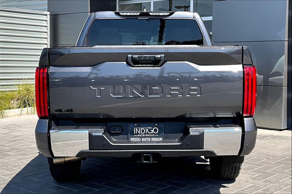 TOYOTA TUNDRA - 4