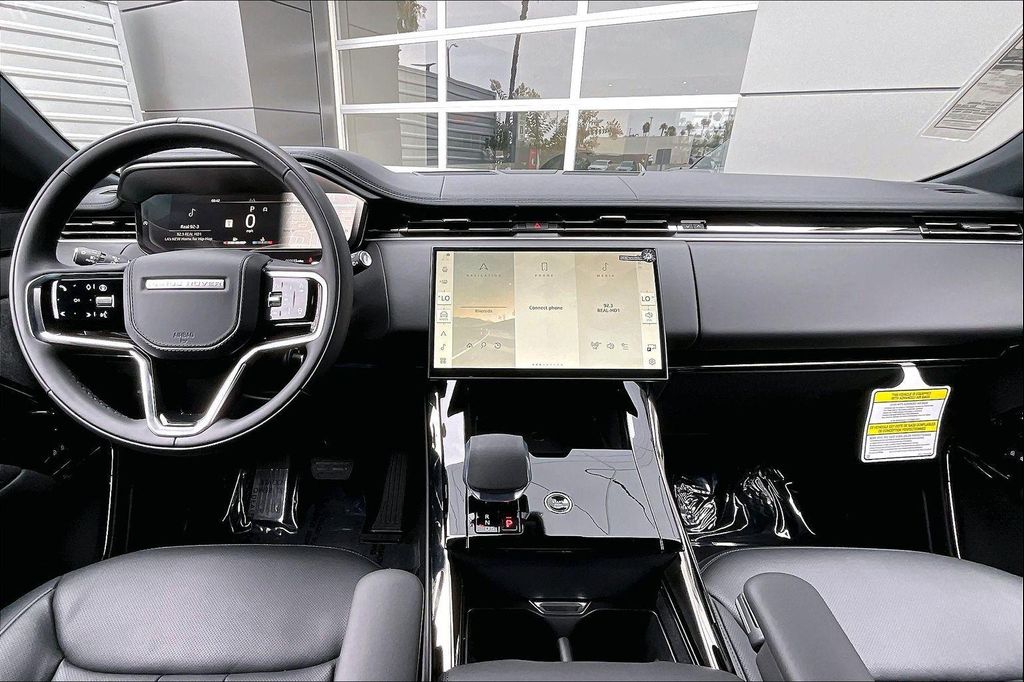 صورة 5 لـ 2026 LAND Rover RANGE ROVER SPORT SE