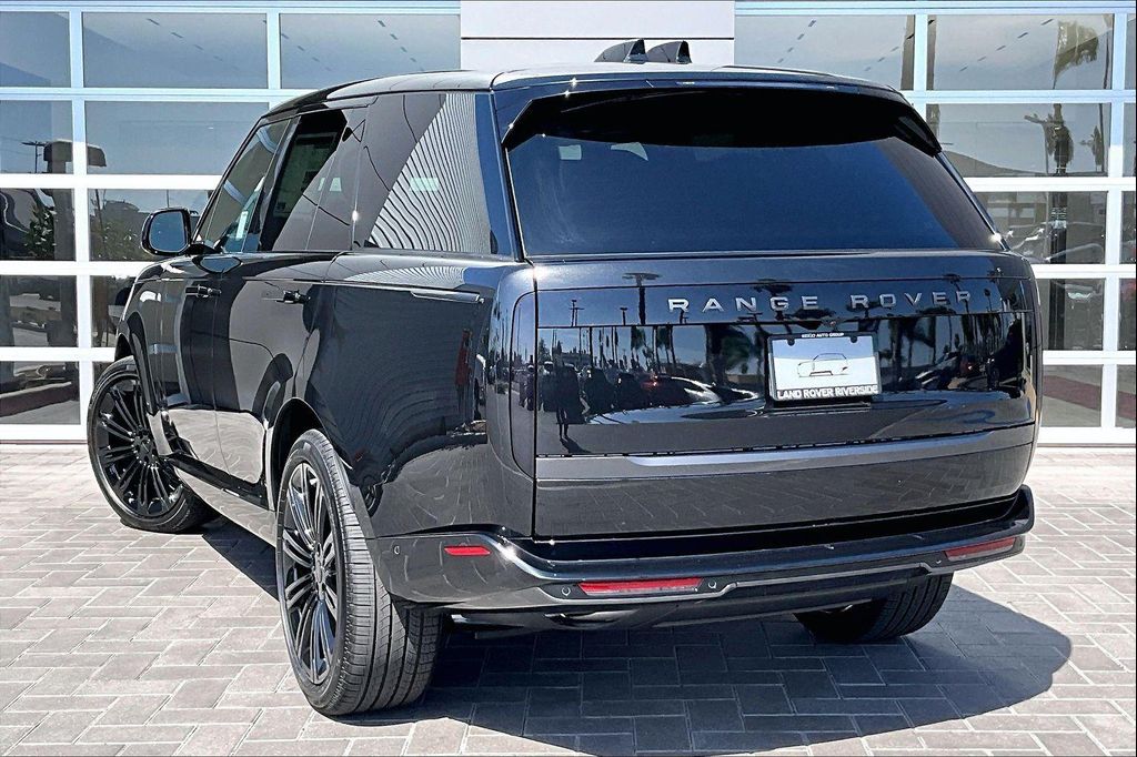 صورة 3 لـ 2026 LAND Rover RANGE ROVER P400 SE