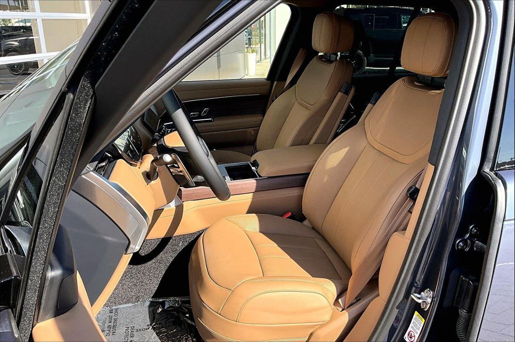 صورة مصغرة 9 لـ 2026 LAND Rover RANGE ROVER P400 SE