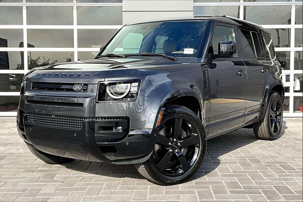 New 2026 Land Rover Defender P400 X-Dynamic SE