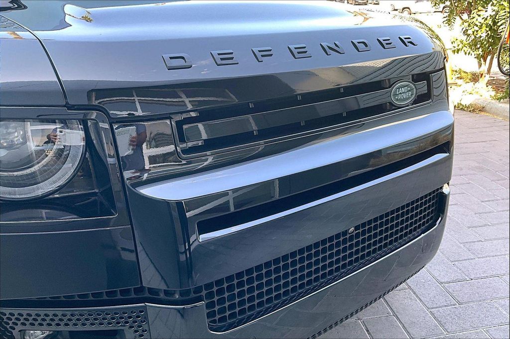 صورة مصغرة 30 لـ 2025 LAND Rover DEFENDER 90 P400 X-DYNAMIC SE
