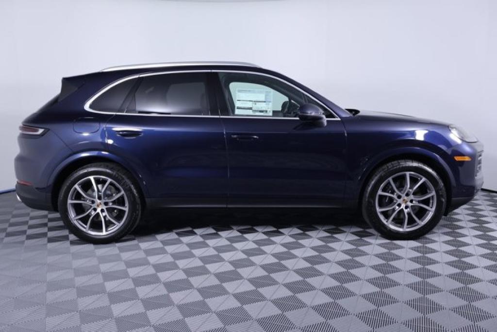 PORSCHE CAYENNE BASE - 8