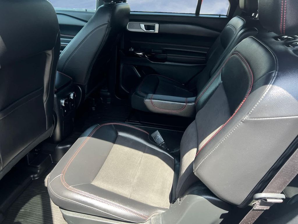 صورة مصغرة 13 لـ 2023 FORD EXPLORER ST-LINE