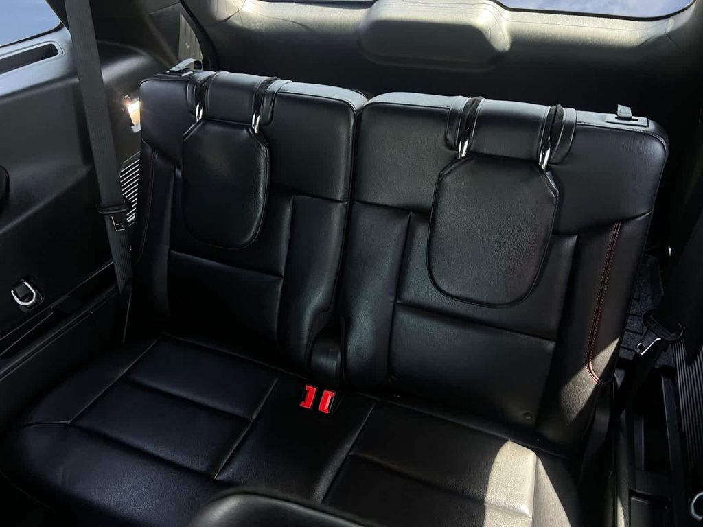 صورة مصغرة 18 لـ 2023 FORD EXPLORER ST-LINE