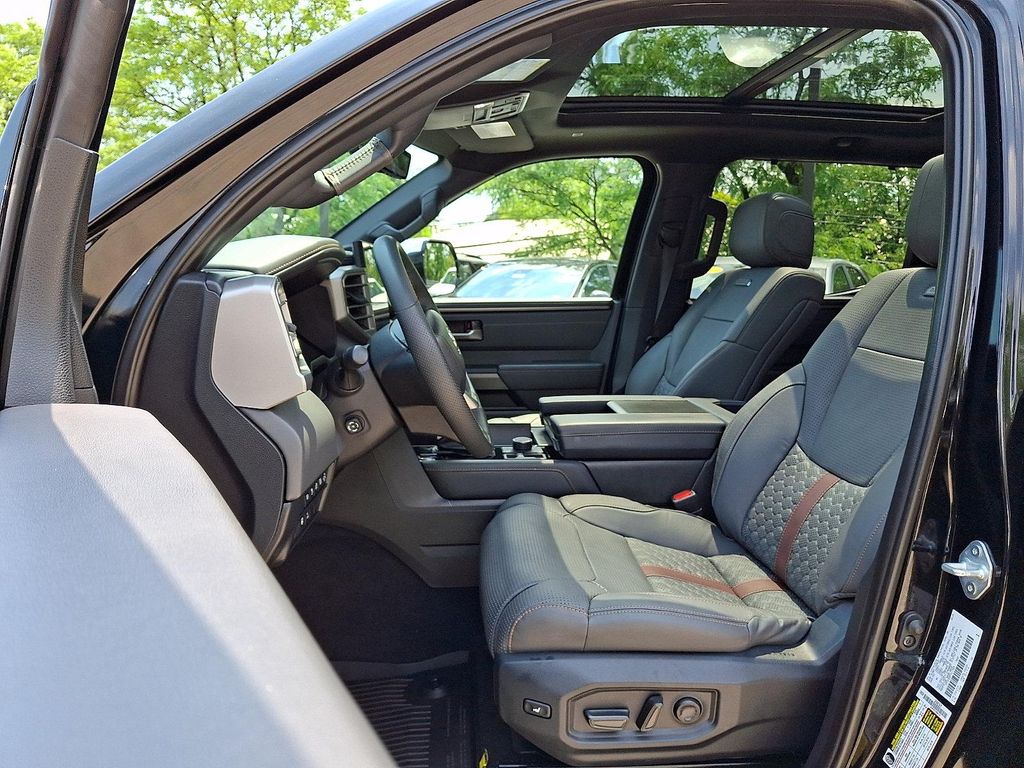 صورة مصغرة 14 لـ 2026 Toyota TUNDRA HYBRID CAPSTONE