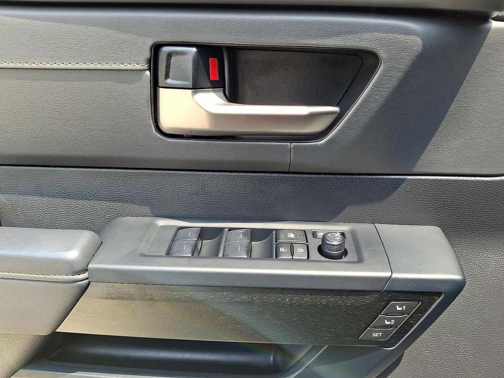 صورة مصغرة 13 لـ 2026 Toyota TUNDRA HYBRID CAPSTONE