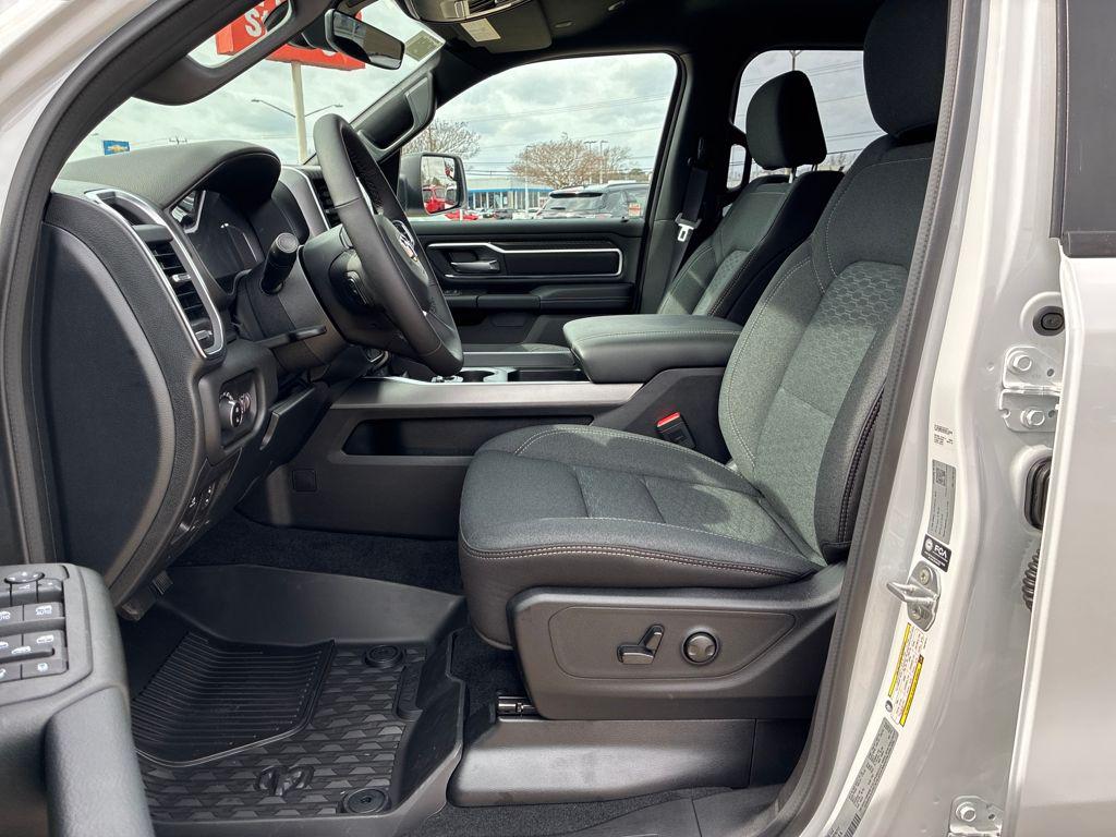 2026 RAM 1500 BIG HORN/LONE STAR — фото 10