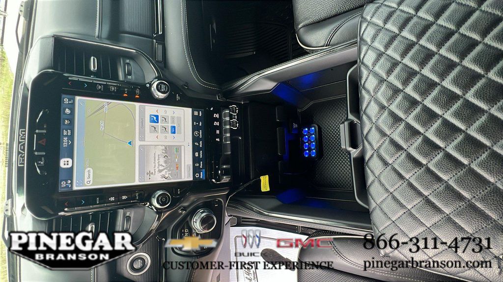 2022 RAM 2500 LIMITED MEGA CAB 4X4 6'4' BOX — миниатюра 27