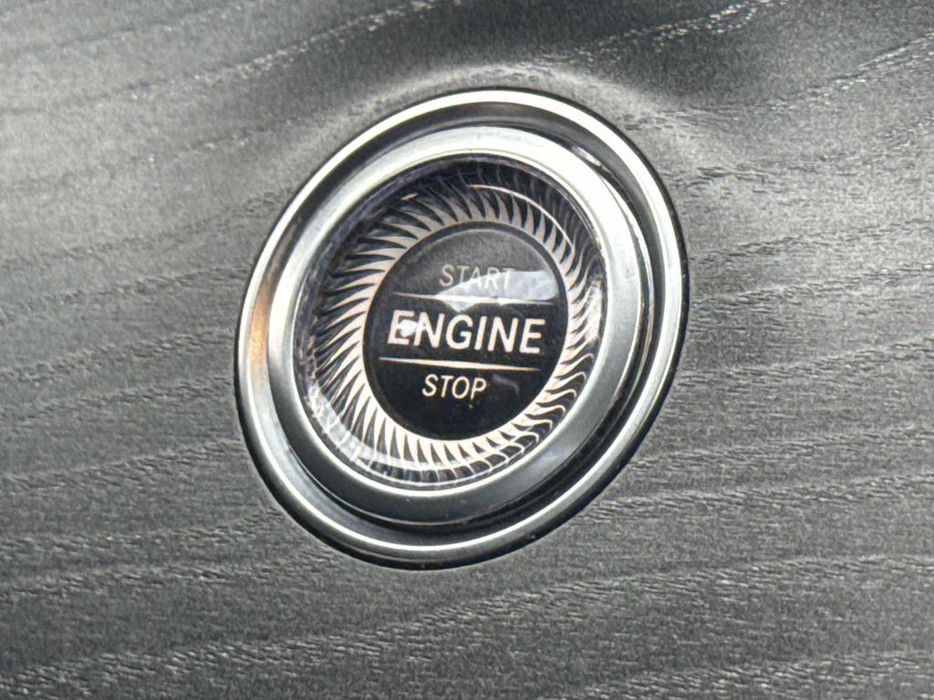 MERCEDES-BENZ E-CLASS - 10