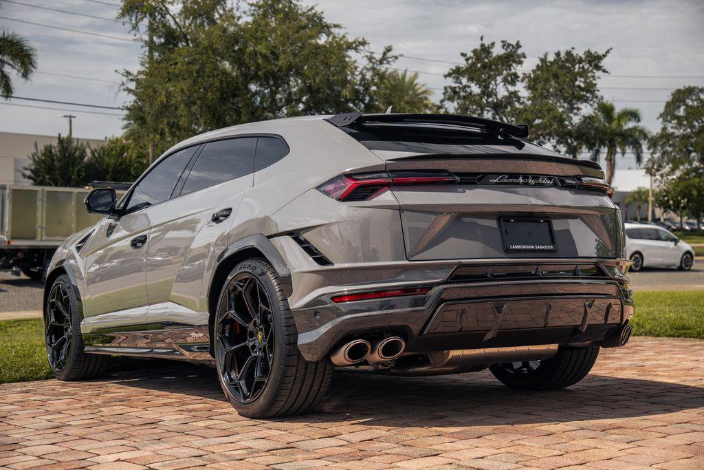 صورة 4 لـ 2024 Lamborghini URUS PERFORMANTE