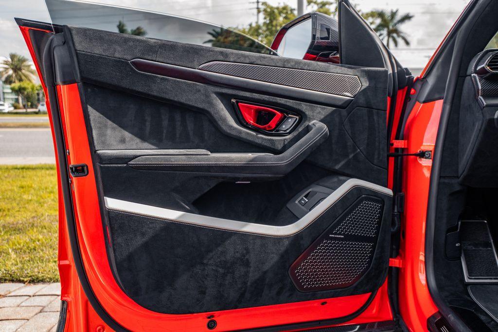 2024 Lamborghini URUS PERFORMANTE — миниатюра 23