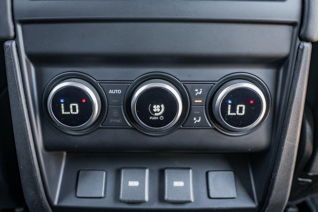 2024 LAND Rover DEFENDER P400 X-DYNAMIC SE — фото 43