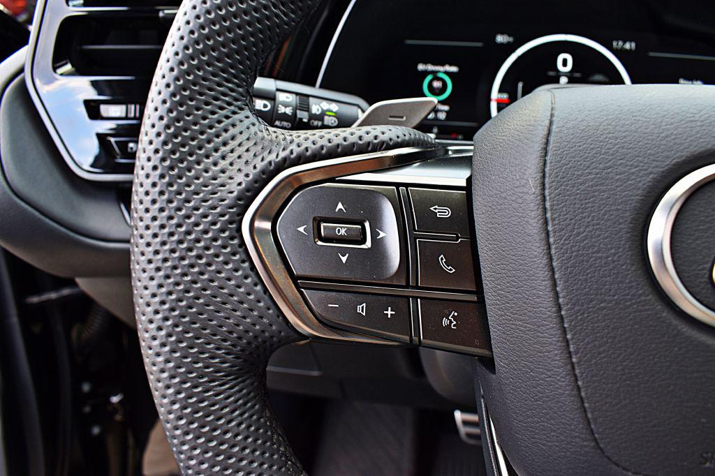 صورة 47 لـ 2024 Lexus TX 500H F SPORT PREMIUM