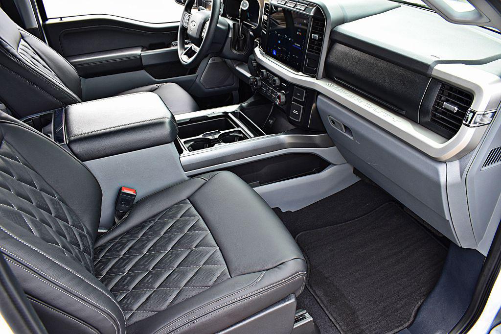 2023 FORD F-250 XLT — миниатюра 21