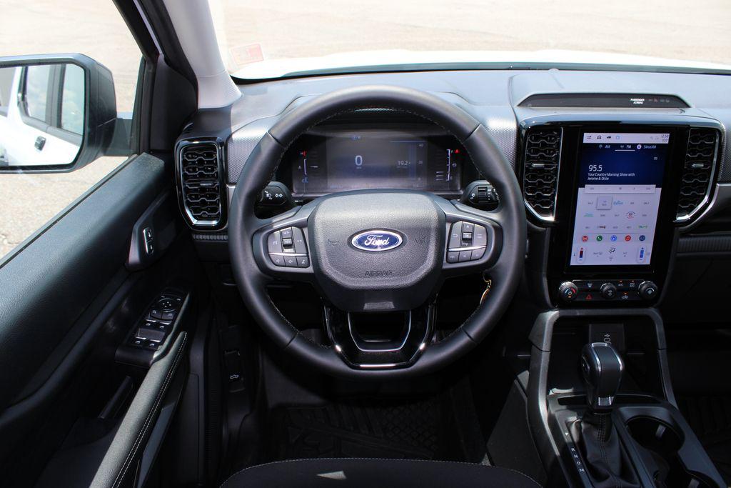 صورة 9 لـ 2025 FORD RANGER XLT
