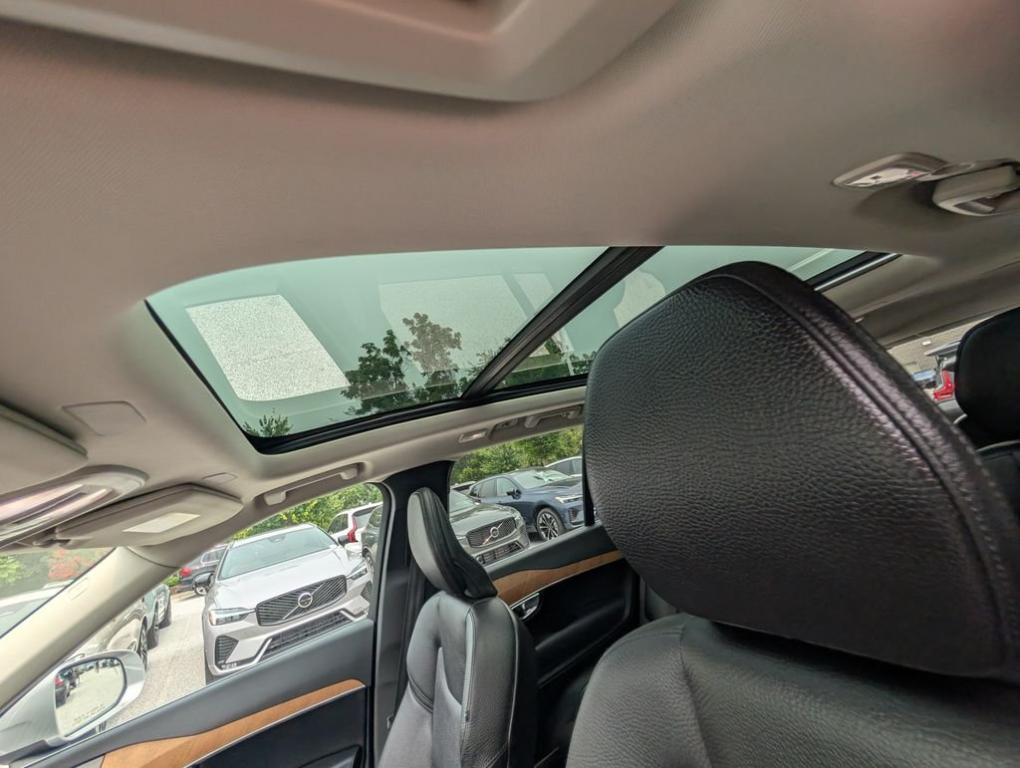 صورة 8 لـ 2023 Volvo XC90 B5 PLUS