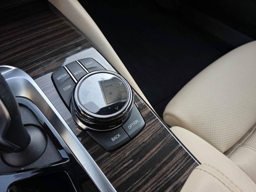 2023 BMW 530 I thumbnail 26