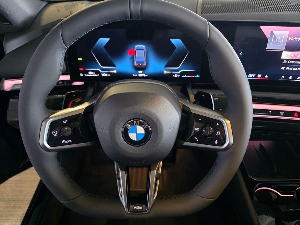 2027 BMW 530 I — миниатюра 13