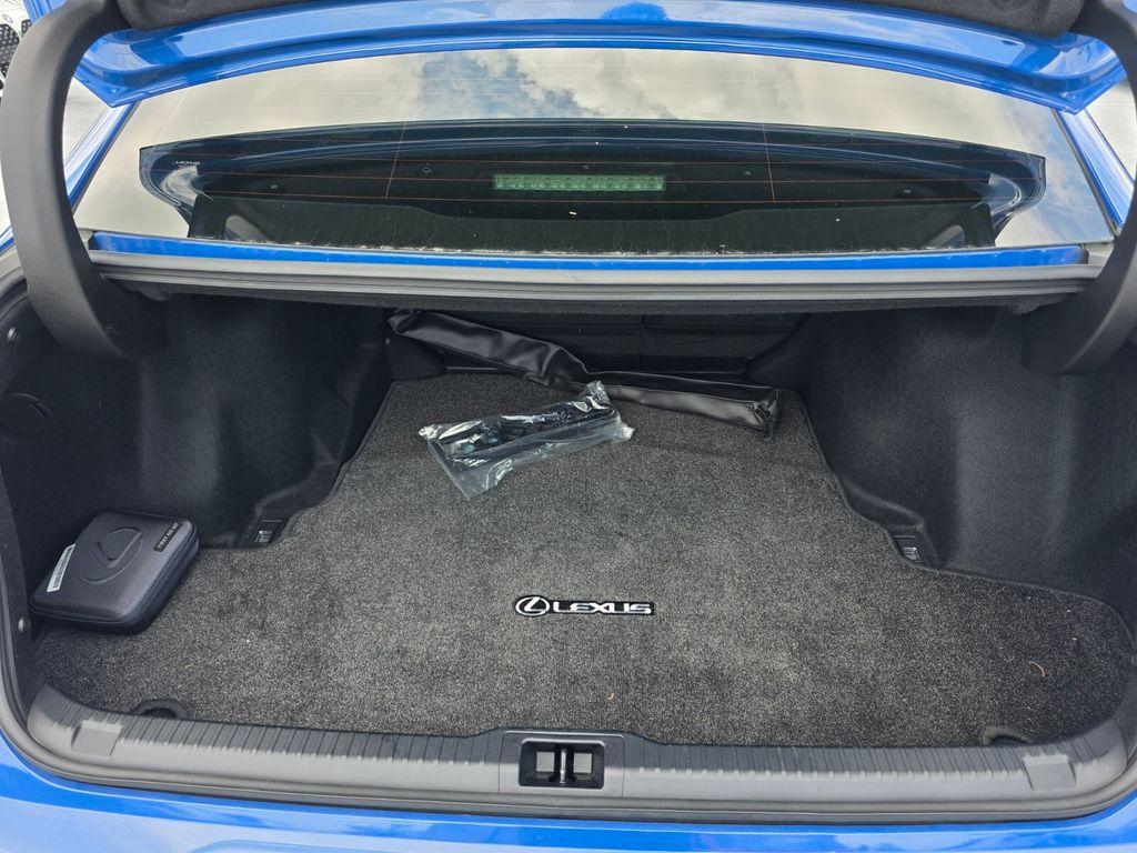 2024 Lexus IS 300 BASE — миниатюра 16