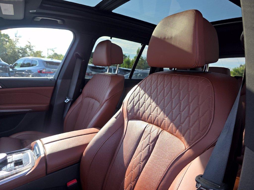 صورة 10 لـ 2025 BMW X5 XDRIVE40I