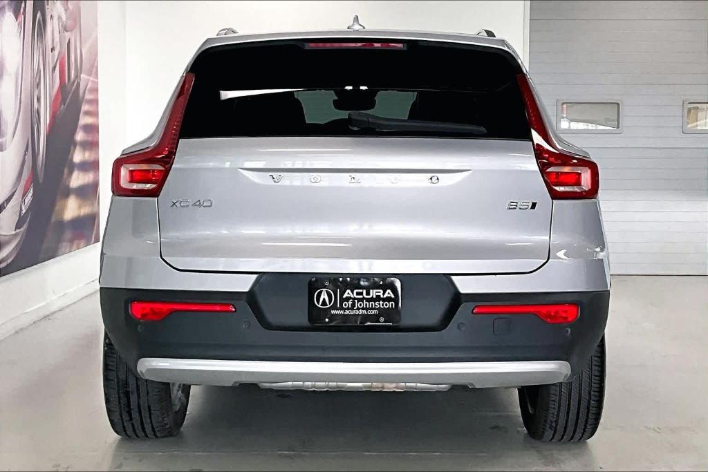 صورة 5 لـ 2025 VOLVO XC40 B5 CORE BRIGHT THEME