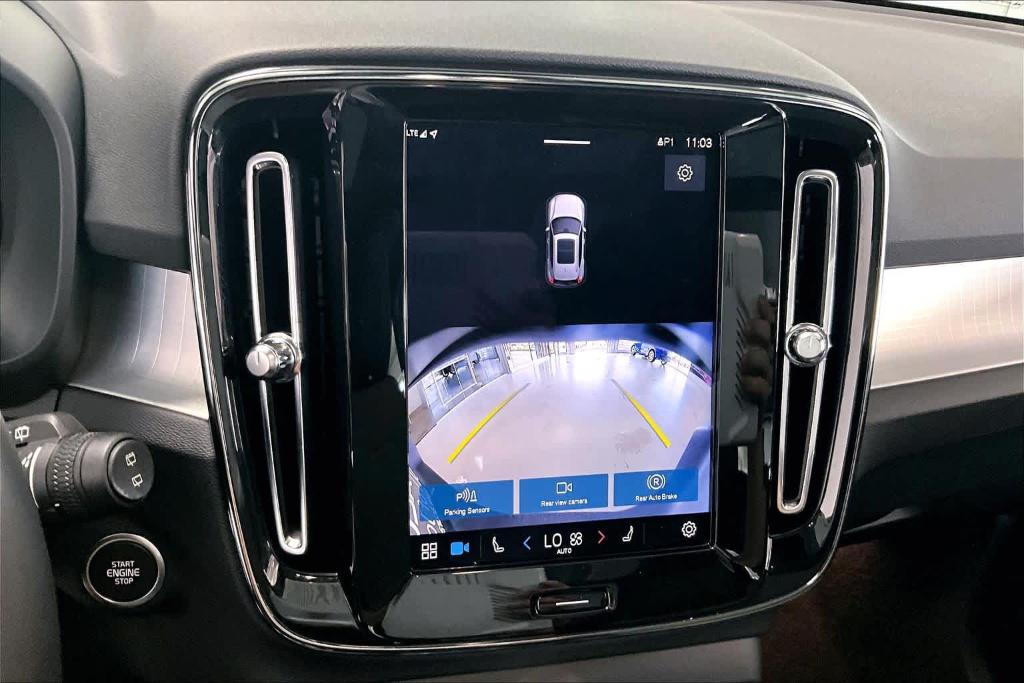 صورة مصغرة 24 لـ 2025 Volvo XC40 B5 CORE BRIGHT THEME