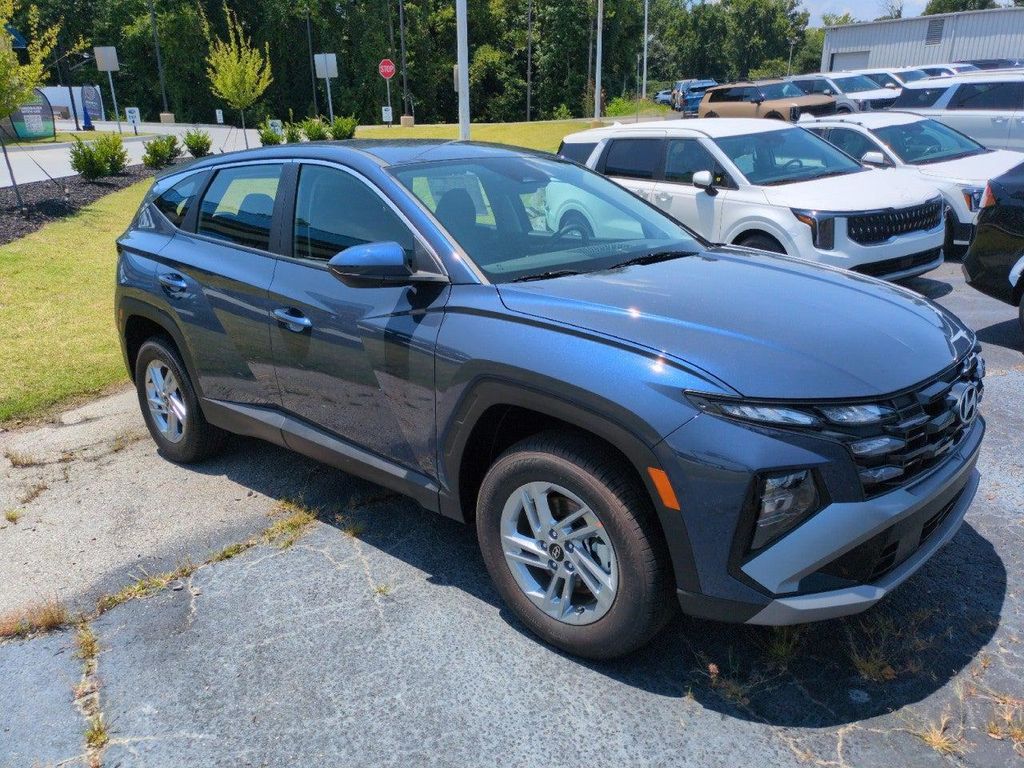 New 2026 Hyundai TUCSON SE
