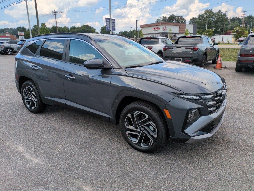 New 2026 Hyundai TUCSON SEL Plus