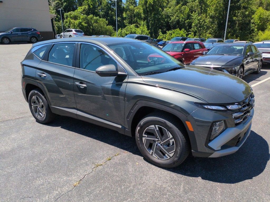 New 2026 Hyundai TUCSON Hybrid Blue SE