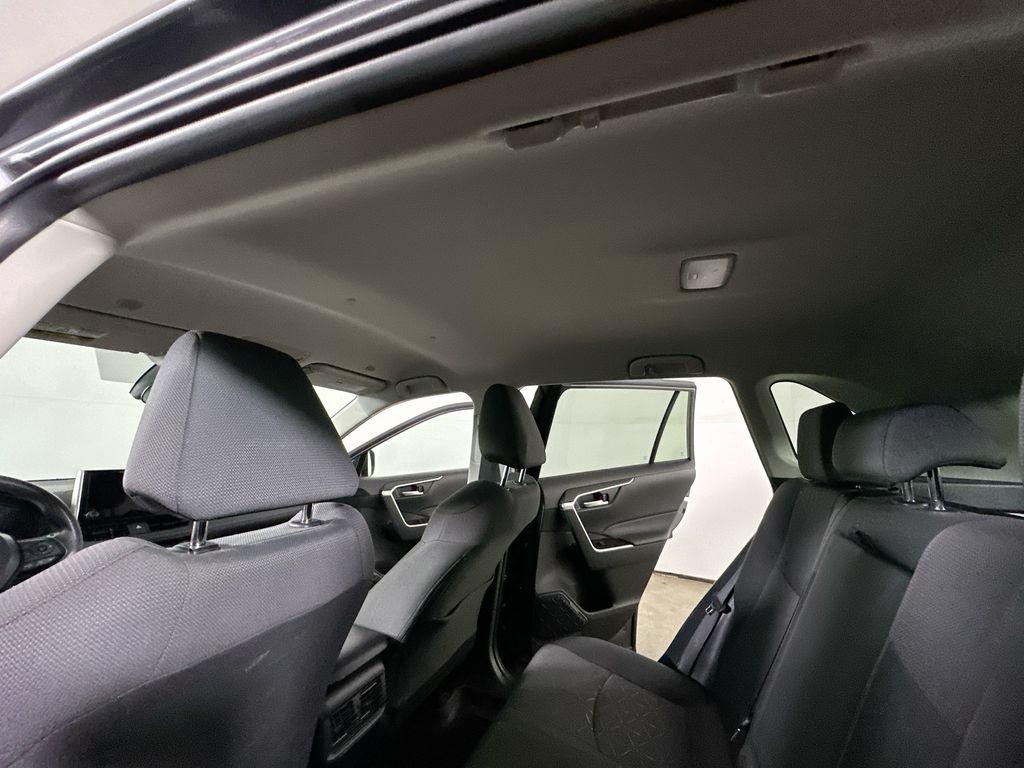 2025 Toyota RAV4 XLE 缩略图 13