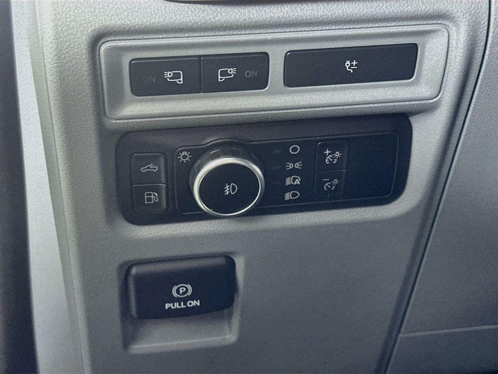صورة مصغرة 21 لـ 2023 FORD F-150 XLT