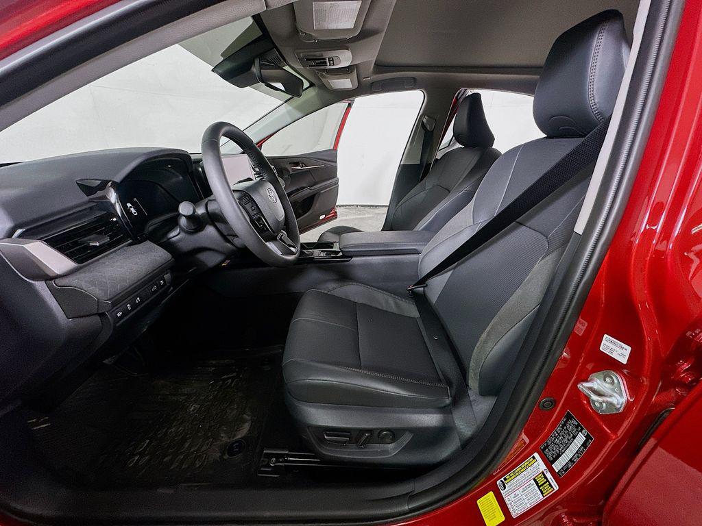 صورة مصغرة 15 لـ 2025 Toyota CAMRY XLE