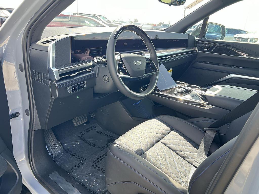 صورة مصغرة 8 لـ 2026 Cadillac ESCALADE IQ LUXURY