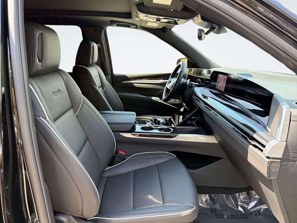 صورة مصغرة 33 لـ 2026 Cadillac ESCALADE ESV LUXURY