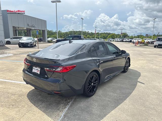 2025 Toyota CAMRY SE 照片 8