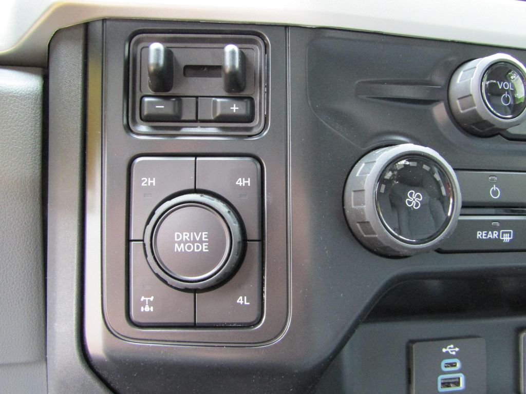 2026 FORD F-350 XLT 缩略图 27