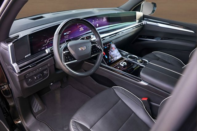 صورة 9 لـ 2025 Cadillac ESCALADE 4WD SPORT