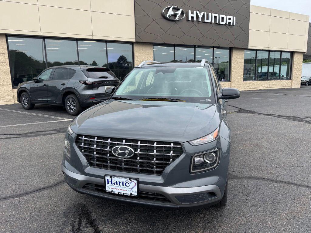 New 2026 Hyundai VENUE SEL w/Two-Tone Roof