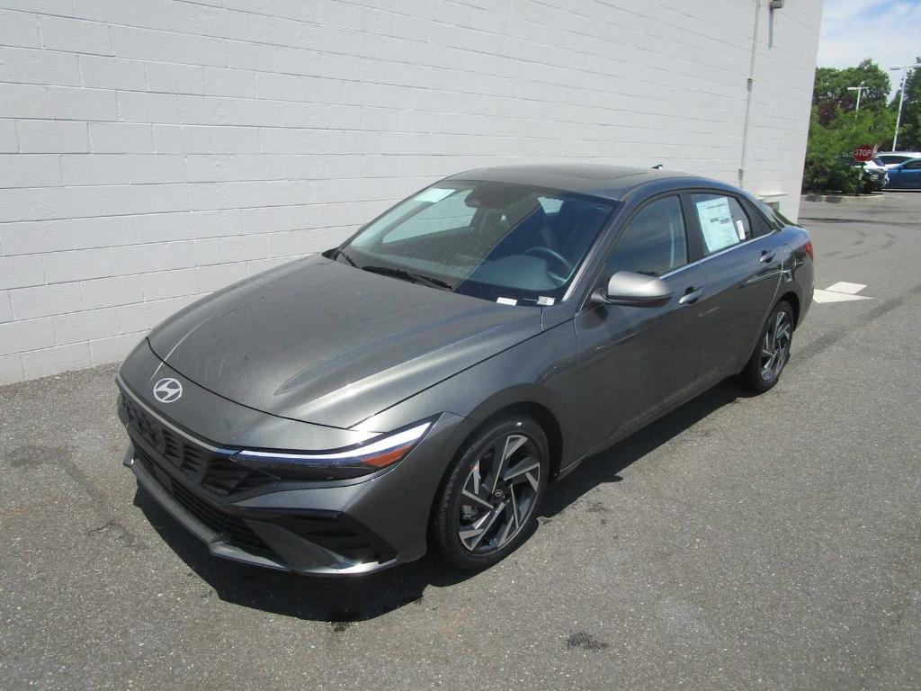 New 2026 Hyundai ELANTRA Limited