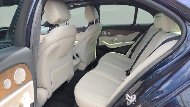 MERCEDES-BENZ E-CLASS - 10