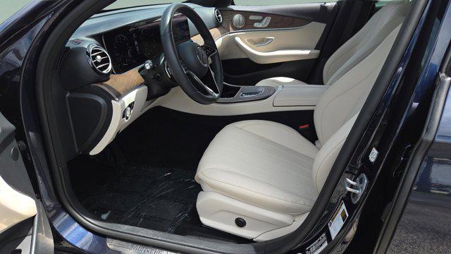 MERCEDES-BENZ E-CLASS - 9