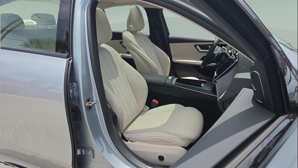 2026 Mercedes-BENZ E-CLASS — миниатюра 17
