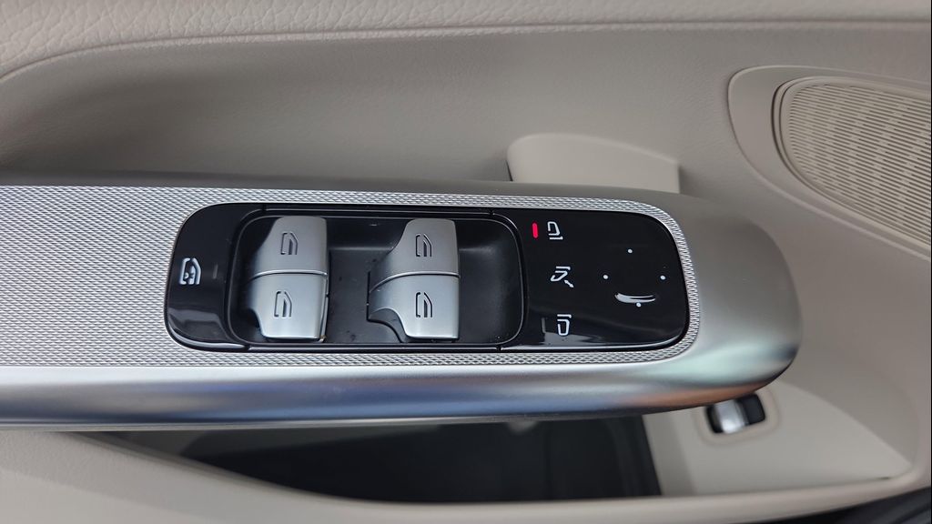 صورة مصغرة 35 لـ 2026 Mercedes-BENZ GLC