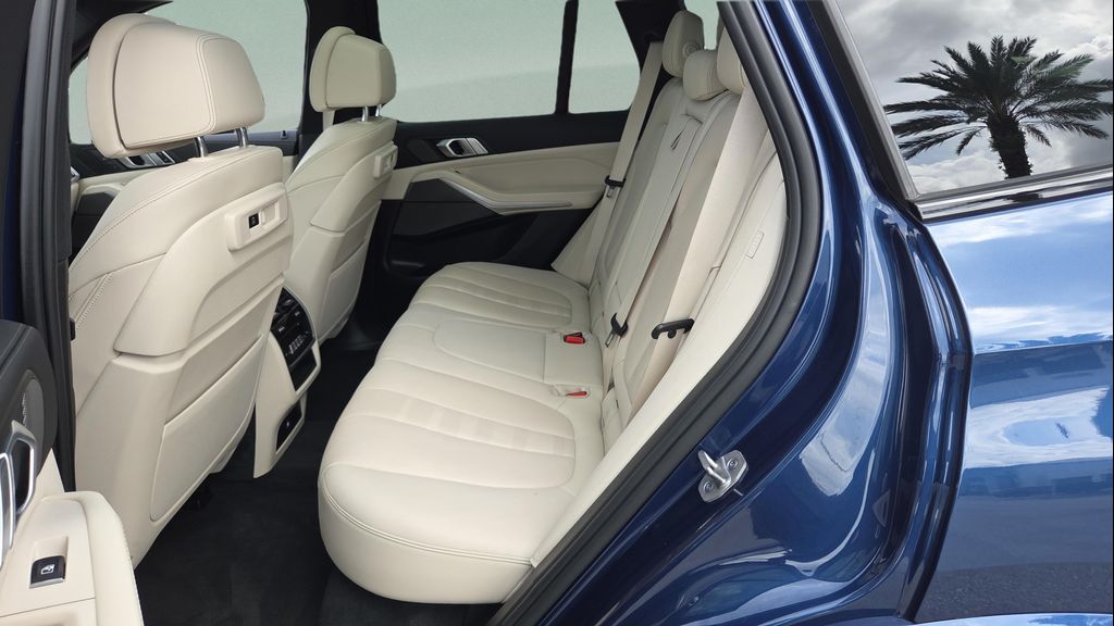 2021 BMW X5 M50I 缩略图 11