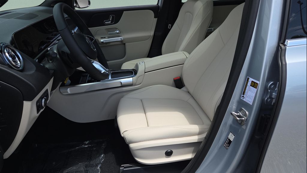 صورة 9 لـ 2026 Mercedes-BENZ GLB