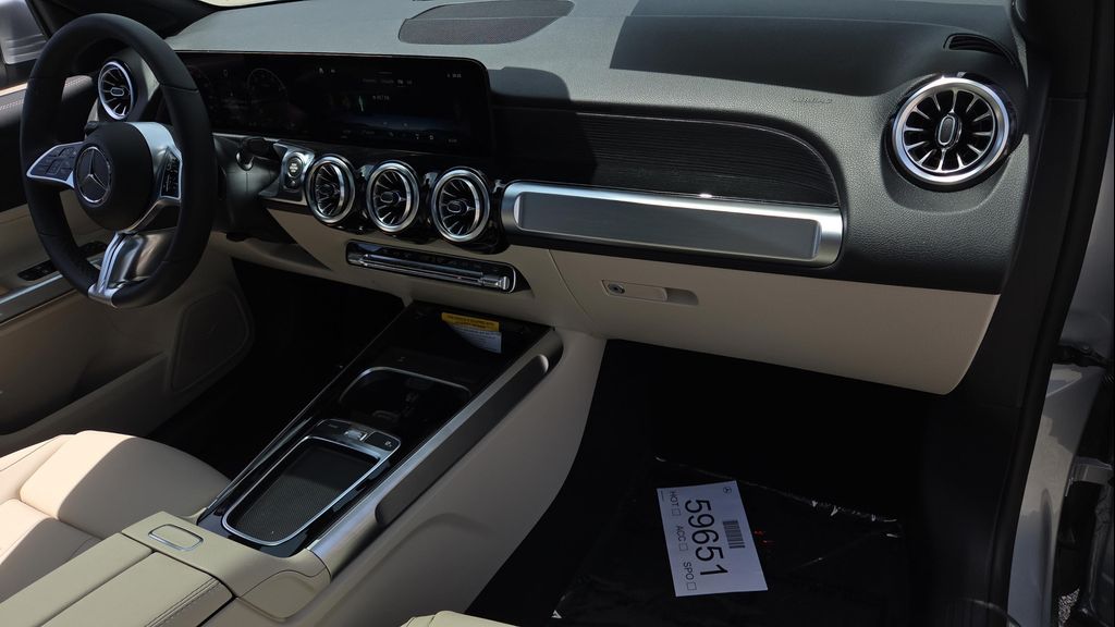 2026 Mercedes-BENZ GLB 缩略图 17